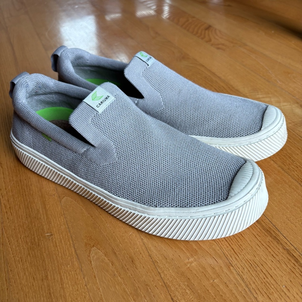Cariuma IBI Slip On Rose gray Sneakers slip on shoes Mens size 9.5 11 womens
